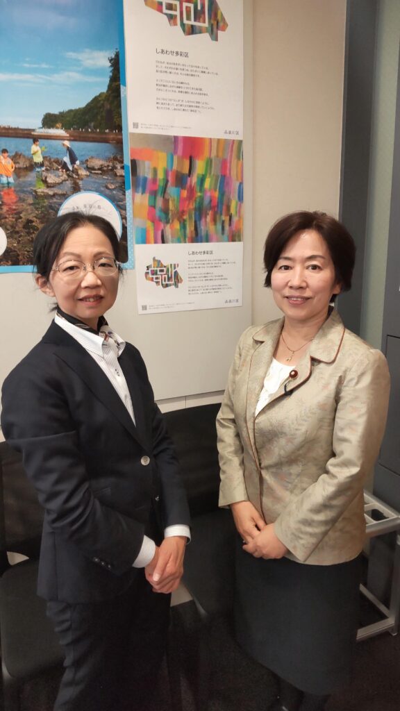 ツーショット　バックは品川区（笑）